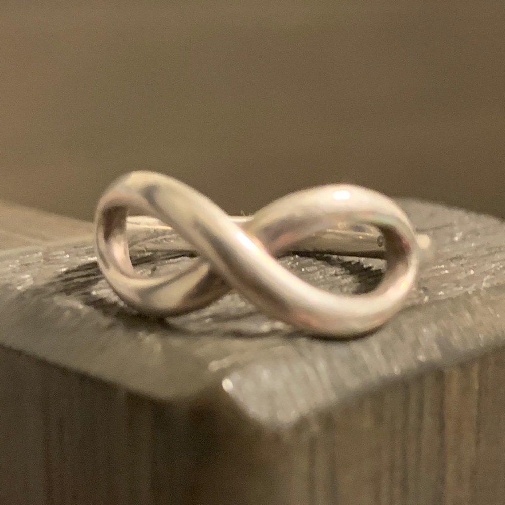 Tiffany & co infinity ring